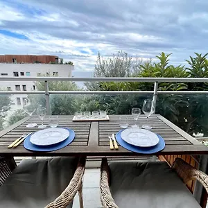 Les Jardins De Monaco Vue Mer Et Piscine Appartement